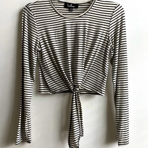 LuLu’s cropped Top